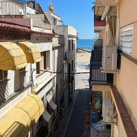 Sunny Flat In Sitges 30 Seconds To Beach, Balcony & Sea Views! Exteriér fotografie