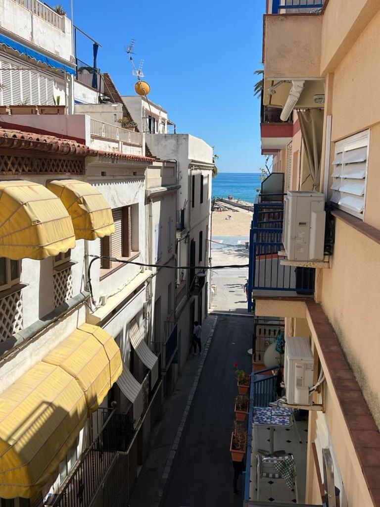 Sunny Flat In Sitges 30 Seconds To Beach, Balcony & Sea Views! Exteriér fotografie