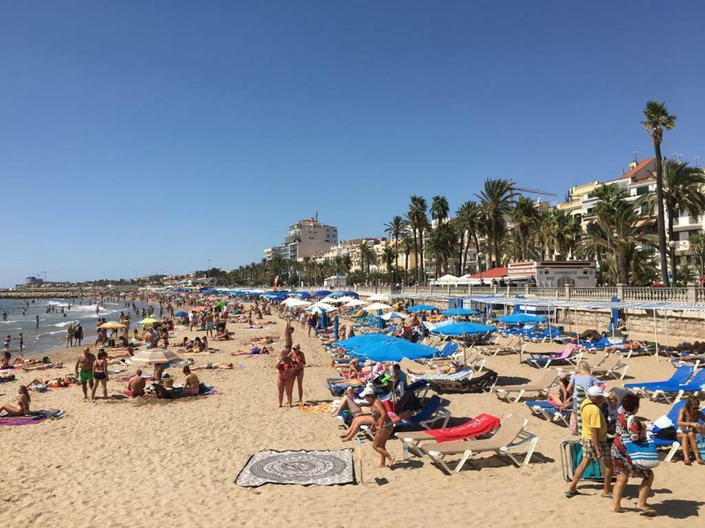 Sunny Flat In Sitges 30 Seconds To Beach, Balcony & Sea Views! Exteriér fotografie